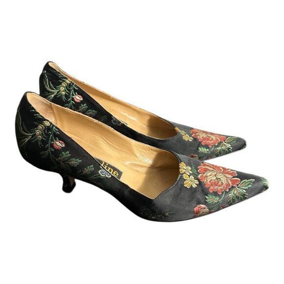 Ombeline Paris Vintage Embroidered Floral Tapestry Kitten Heels Size 38 US 8 - Picture 1 of 10